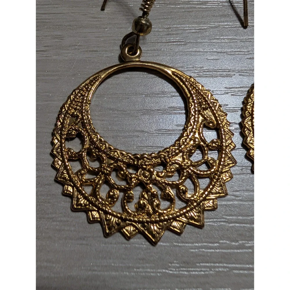 Gold Tone Filigree Boho Dangle Earrings Mandala‎ Gypsy Festival Style